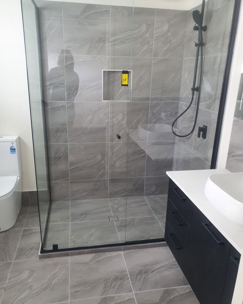 Tile Selection Tips for a Budget-Friendly Bathroom Renovation