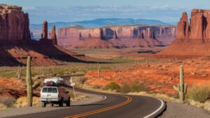 USA National Monuments: Discover the Desert Southwest by Road
